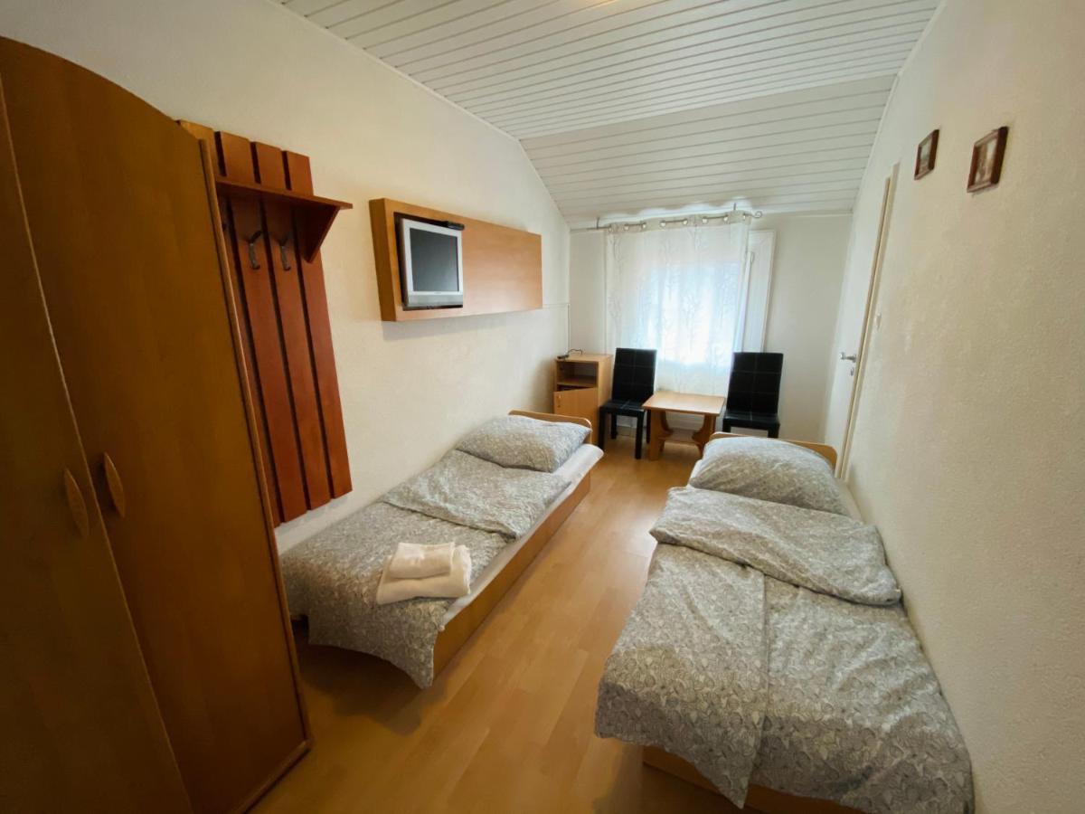 Dom Goscinny Batawia Lazy  Ngoại thất bức ảnh